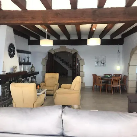 Vila Primera Linea *