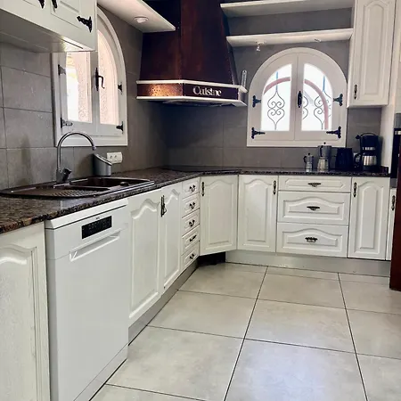 Primera Linea Villa *
